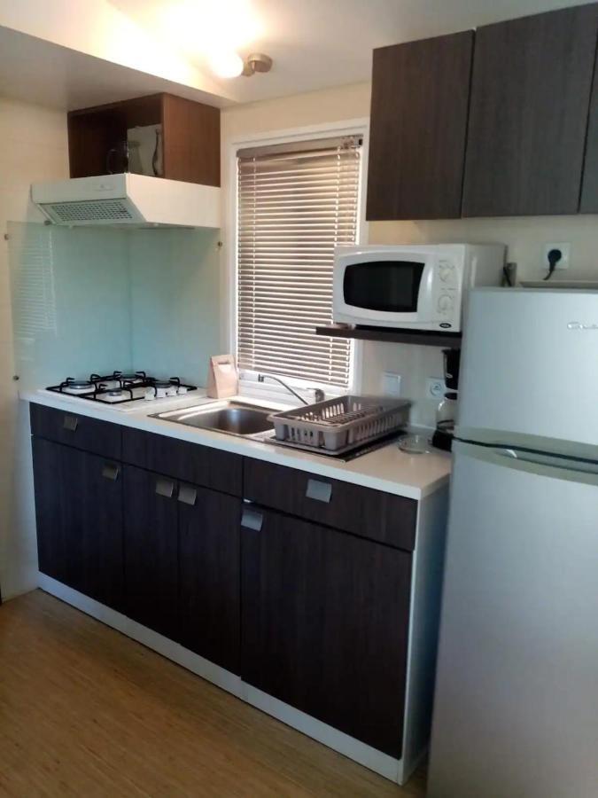 La Roque D'Antheron - Mobile-Home - 6 Pers - 3 Ch - Piscine ภายนอก รูปภาพ