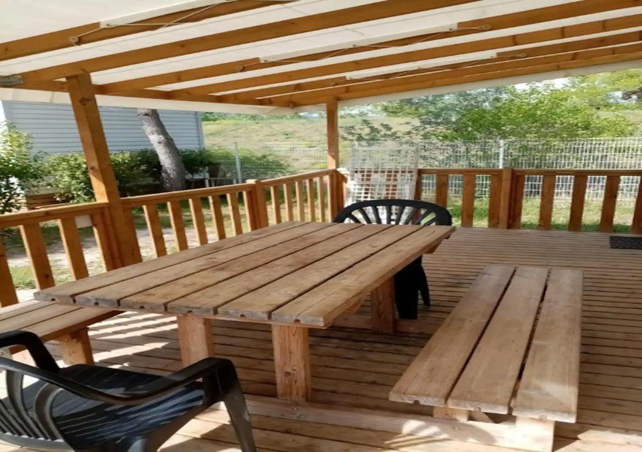 La Roque D'Antheron - Mobile-Home - 6 Pers - 3 Ch - Piscine ภายนอก รูปภาพ